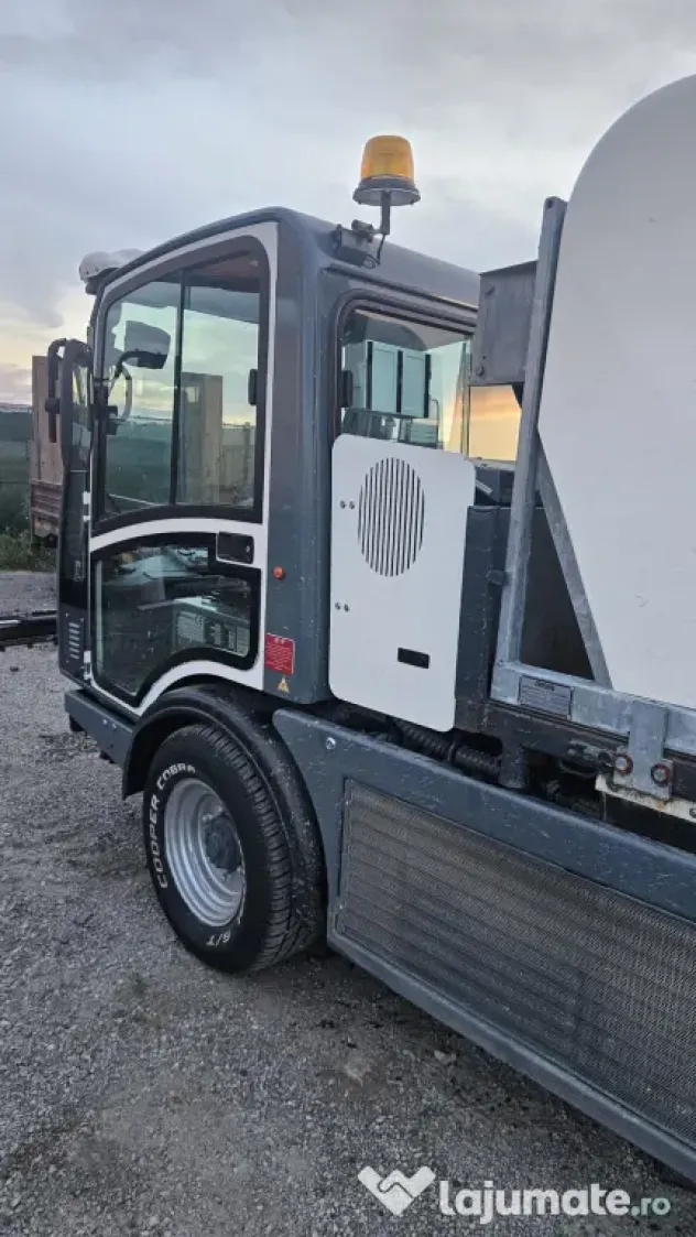 Boschung pony p4t 4x4 – 2014 – utilaj municipal multifuncțional