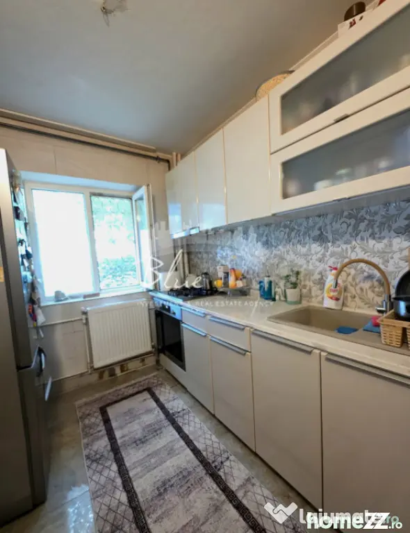 Apartament 3 camere, mobilat situat in Zona Dacia- Tomis 3