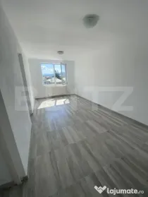 Apartament de vânzare, 2 camere, etaj intermediat, zona Dec