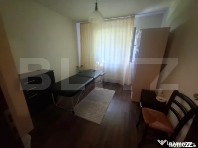 Apartament 3 camere, 77 mp, zona Micro 5 - Targoviste (Dambovita)