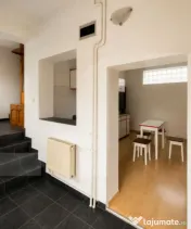 Două Case, O Singură Proprietate – 688 mp Teren