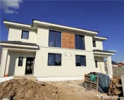 Duplex superb - bucatarie inchisa - teren 375 mp - canalizar 