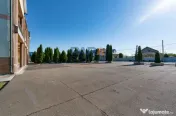 Spatiu comercial 1900 mp construiți, 3 niveluri, complet...
