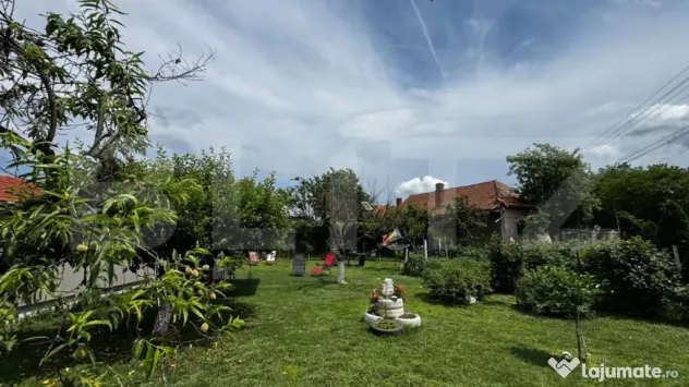 Casă spațioasă cu 4 camere, 150 mp, pivniță și teren d