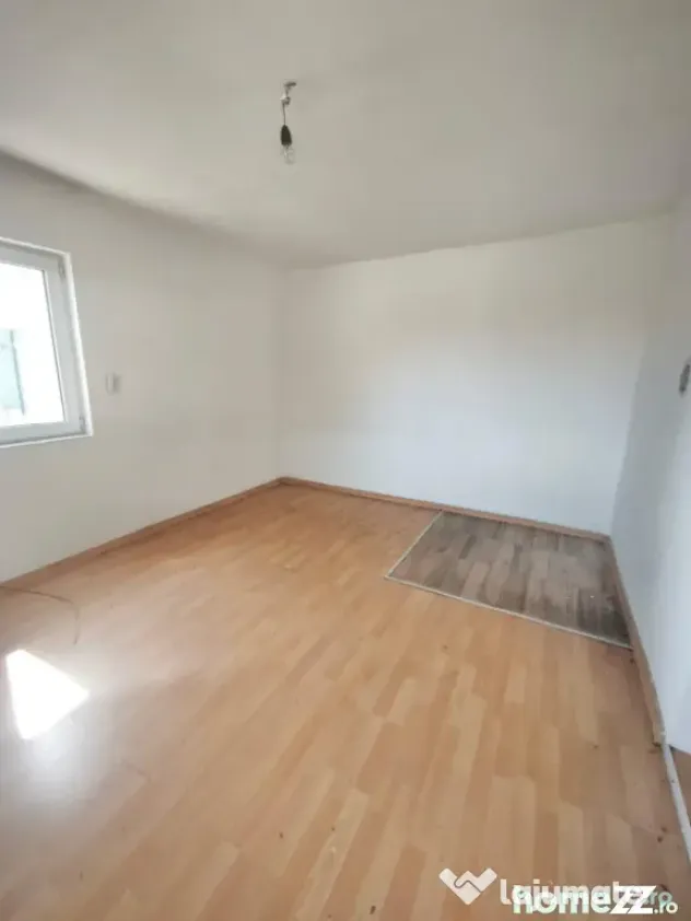 Casa + teren 900 mp, 20 ml deschidere la E85, zona Danila, S