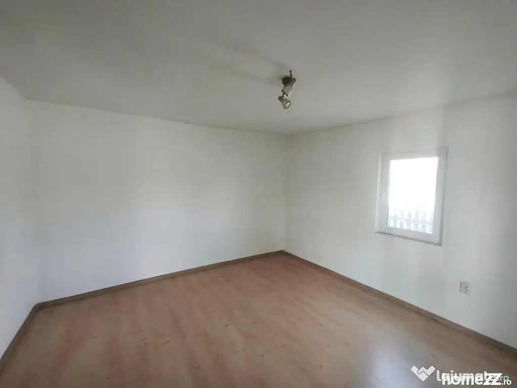 Casa + teren 900 mp, 20 ml deschidere la E85, zona Danila, S