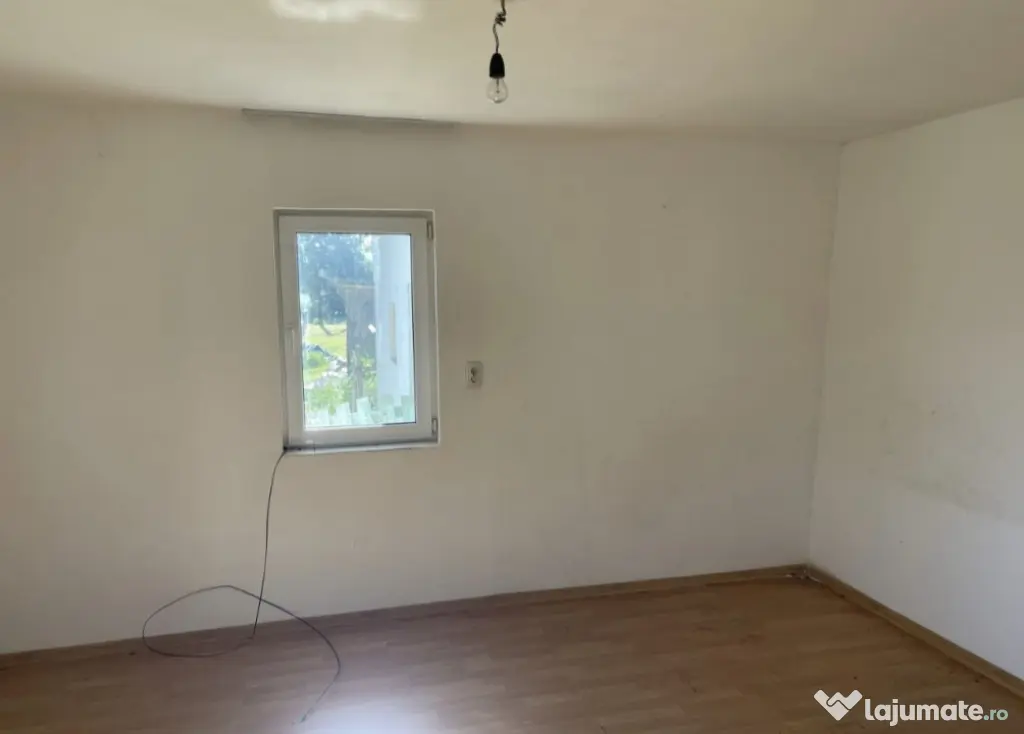 Casa + teren 900 mp, 20 ml deschidere la E85, zona Danila, S