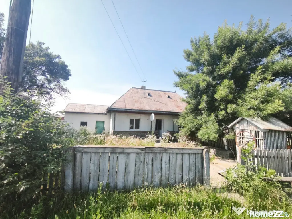 Casa + teren 900 mp, 20 ml deschidere la E85, zona Danila, S