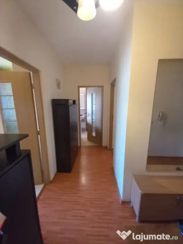 Inchiriez apartament 2 camere decomandat parcare terasa str. Aviator Mihai Berbecariu
