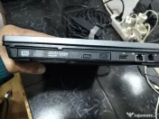 Laptop HP Compaq cu Windows 7 