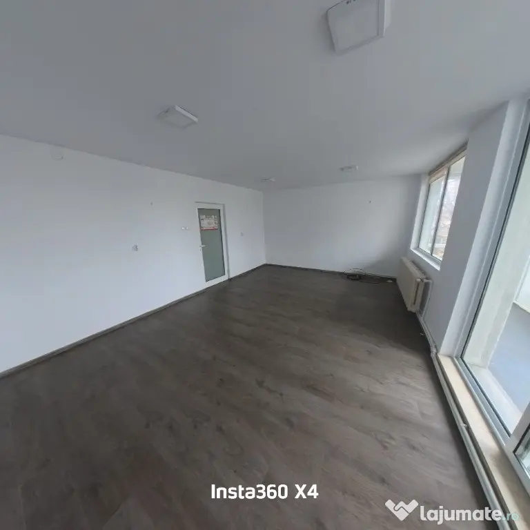 Spatiu cladire birouri cu balcon centru independentei sararie propriet