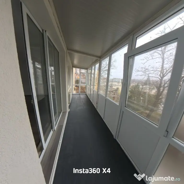 Spatiu cladire birouri cu balcon centru independentei sararie propriet