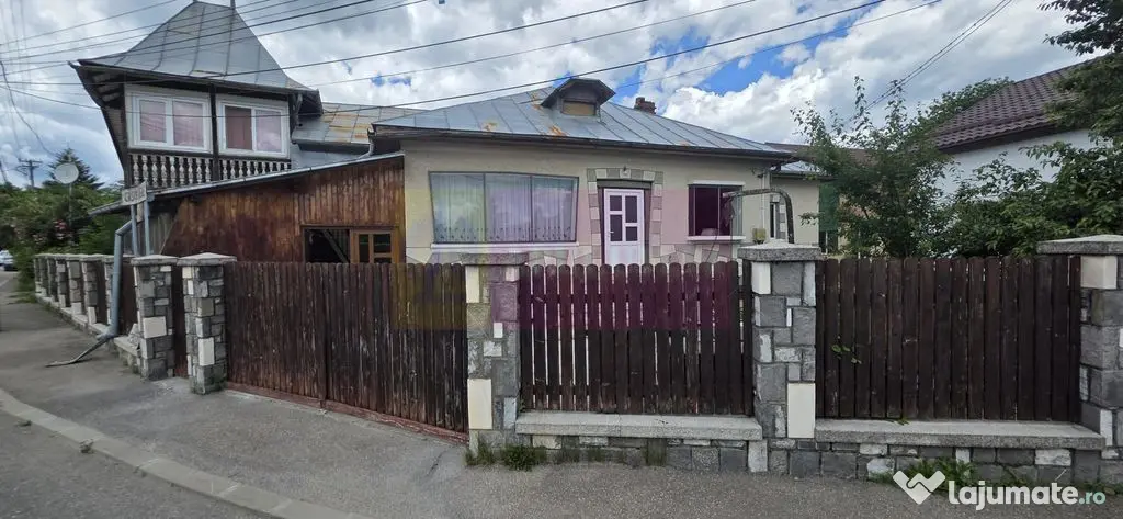 Casa cu 5 camere de vanzare in Breaza