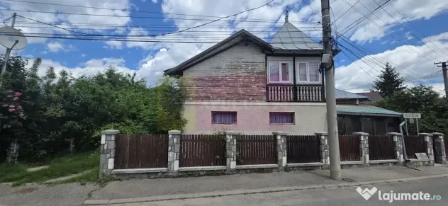 Casa cu 5 camere de vanzare in Breaza