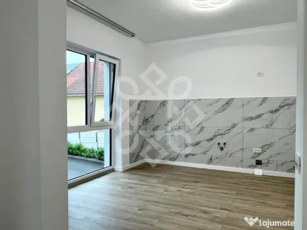 Apartament nou cu 2 camere, cu parcare inclusa, Sanmartin