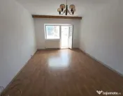 Apartament cu 4 camere, decomandat - zona Bartolomeu 