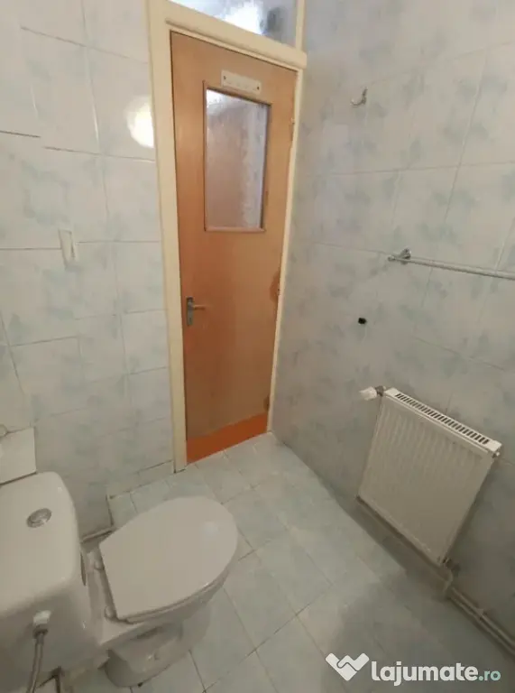 Apartament cu 4 camere, decomandat - zona Bartolomeu