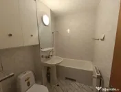 Apartament cu 4 camere, decomandat - zona Bartolomeu 