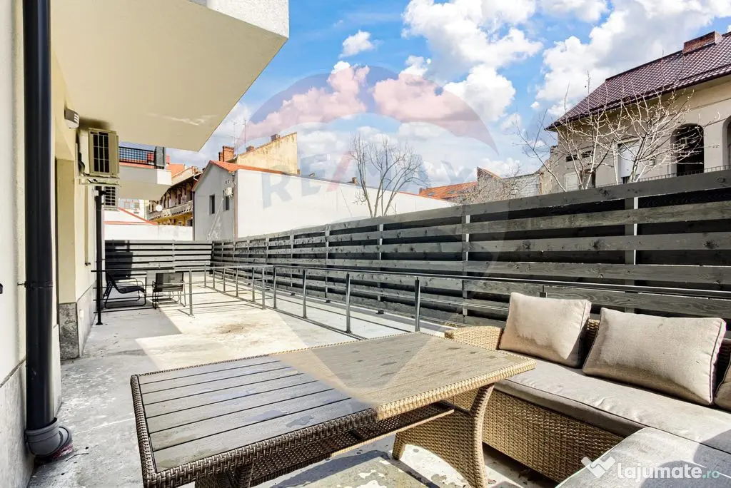 Apartament de lux cu 2 camere de închiriat