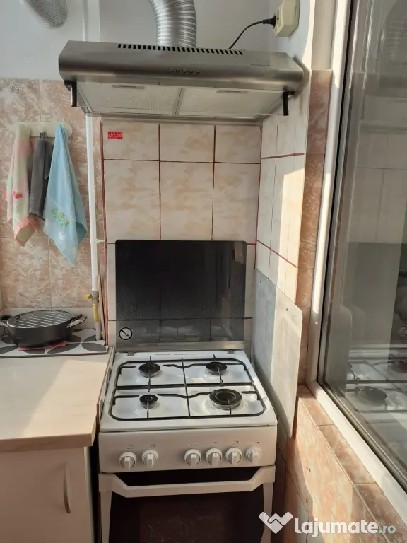 Inchiriez apartament 2-3 camere Mangalia Saturn