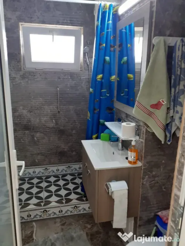 Inchiriez apartament 2-3 camere Mangalia Saturn