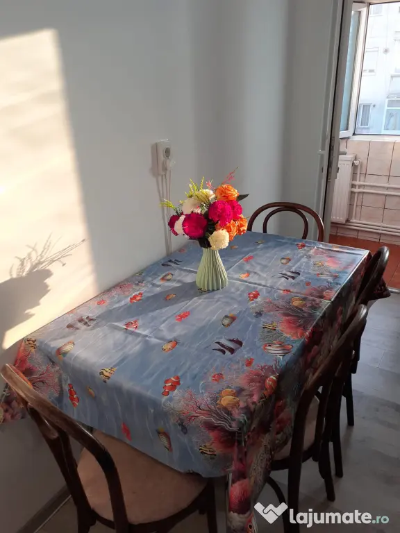 Inchiriez apartament 2-3 camere Mangalia Saturn