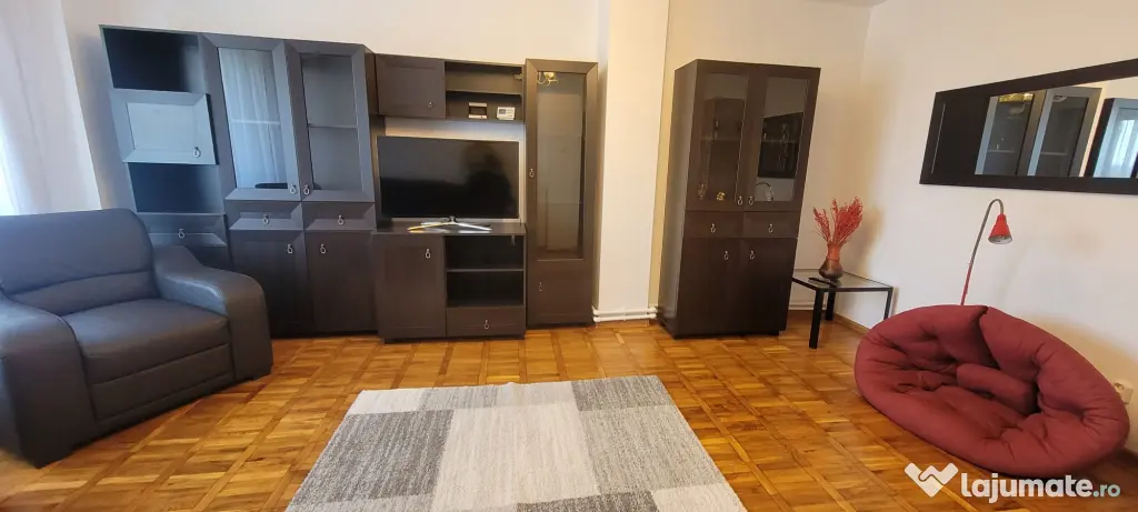 Proprietar inchiriez ap.3 camere,zona stadionul Portu,Constanta