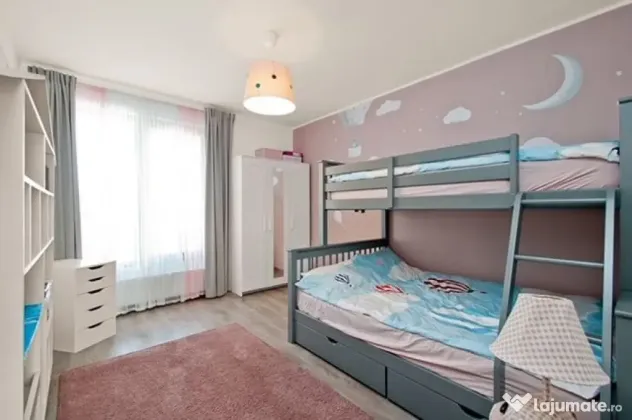 Casă modernă P+1 cu panouri fotovoltaice, complet mobil...