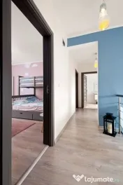 Casă modernă P+1 cu panouri fotovoltaice, complet mobil...