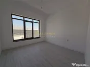 Casa parter- 4 camere- 2 bai- beci- 800m de autobuz, scoala, 