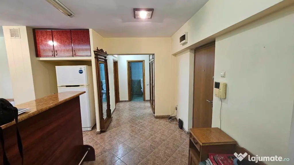 Apartament 3 camere , in Fundatie,INDEPENDENTEI
