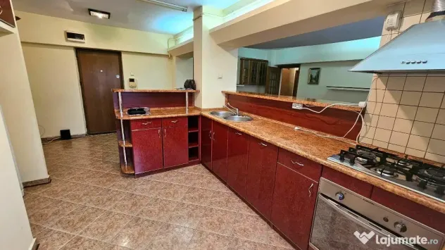 Apartament 3 camere , in Fundatie,INDEPENDENTEI