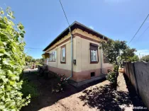 Casă 90 mp, teren de 2.174 mp, zona Coșoveni