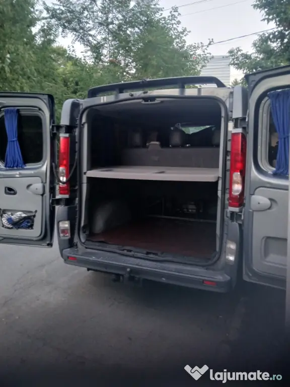 De vanzare Renault trafic pasager 8+1 locuri