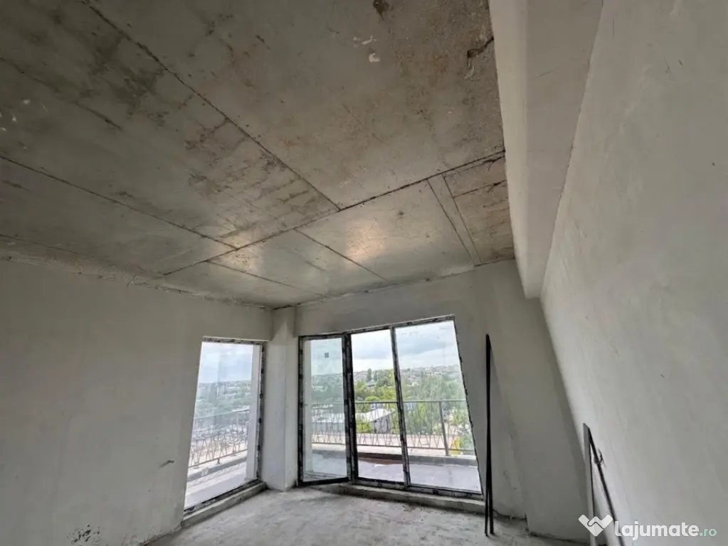 Apartament 2 camere, decomandat de vânzare în zona FAR - A