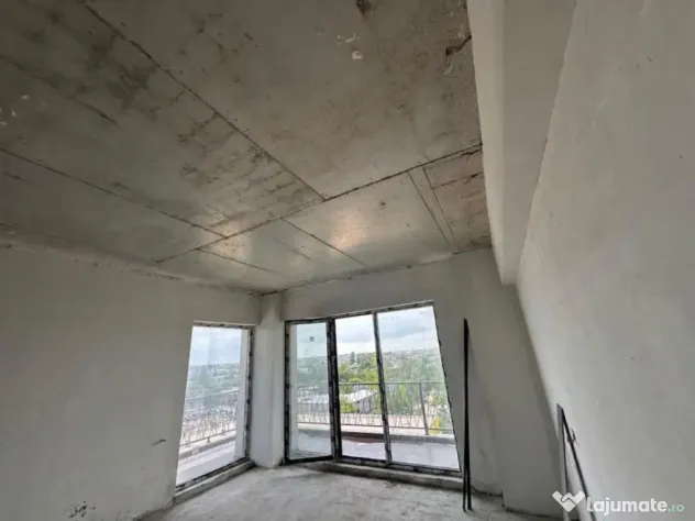 Apartament 2 camere, decomandat de vânzare în zona FAR - A