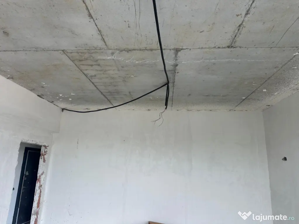 Apartament 2 camere, decomandat de vânzare în zona FAR - A