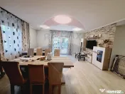 Casă / Vilă cu 5 camere de vânzare 