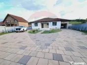 Casă / Vilă cu 5 camere de vânzare 