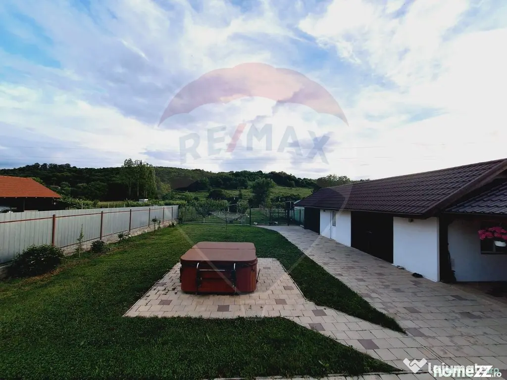 Casă / Vilă cu 5 camere de vânzare