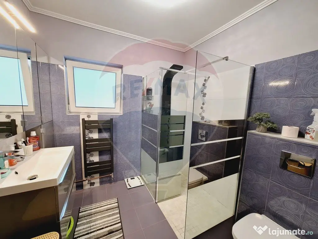 Casă / Vilă cu 5 camere de vânzare