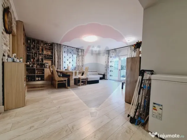 Casă / Vilă cu 5 camere de vânzare