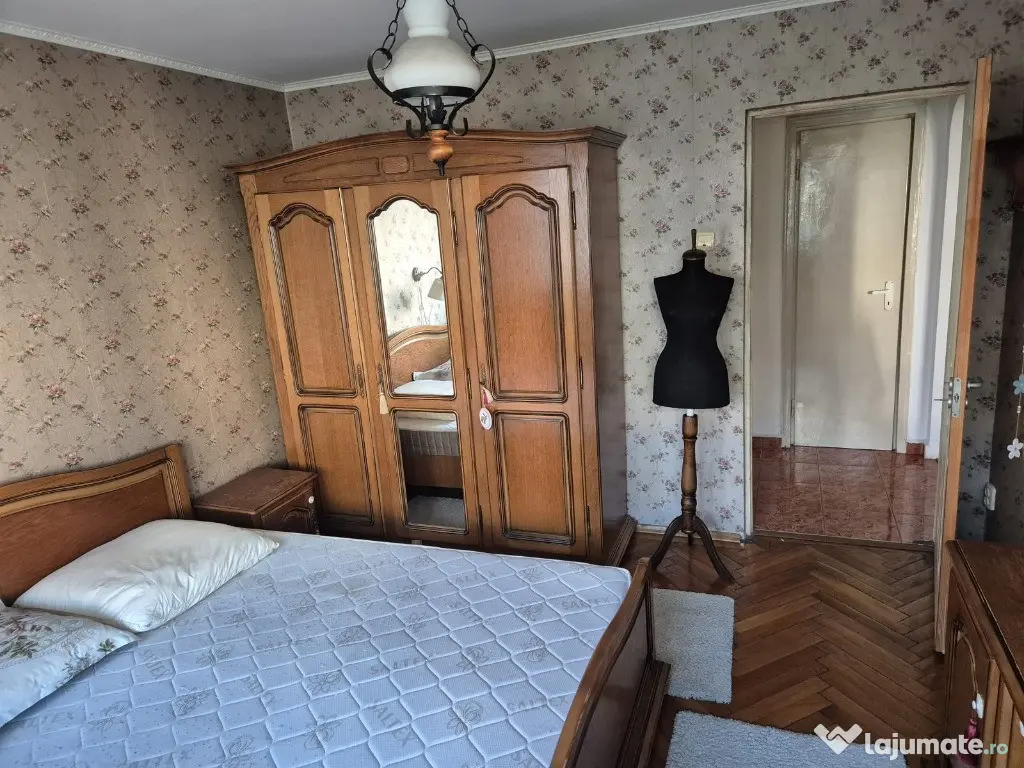 Stefan cel Mare, intersectie Cal. Foreasca ap. 2 camere mobilat