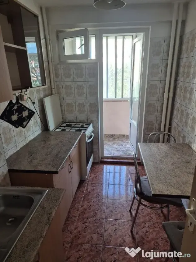 Stefan cel Mare, intersectie Cal. Foreasca ap. 2 camere mobilat