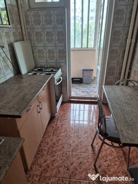 Stefan cel Mare, intersectie Cal. Foreasca ap. 2 camere mobilat