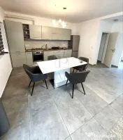 DUMBRAVITA - TRIPLEX - 3 CAMERE - 2 BAI - DEBARA - INCALZIRE