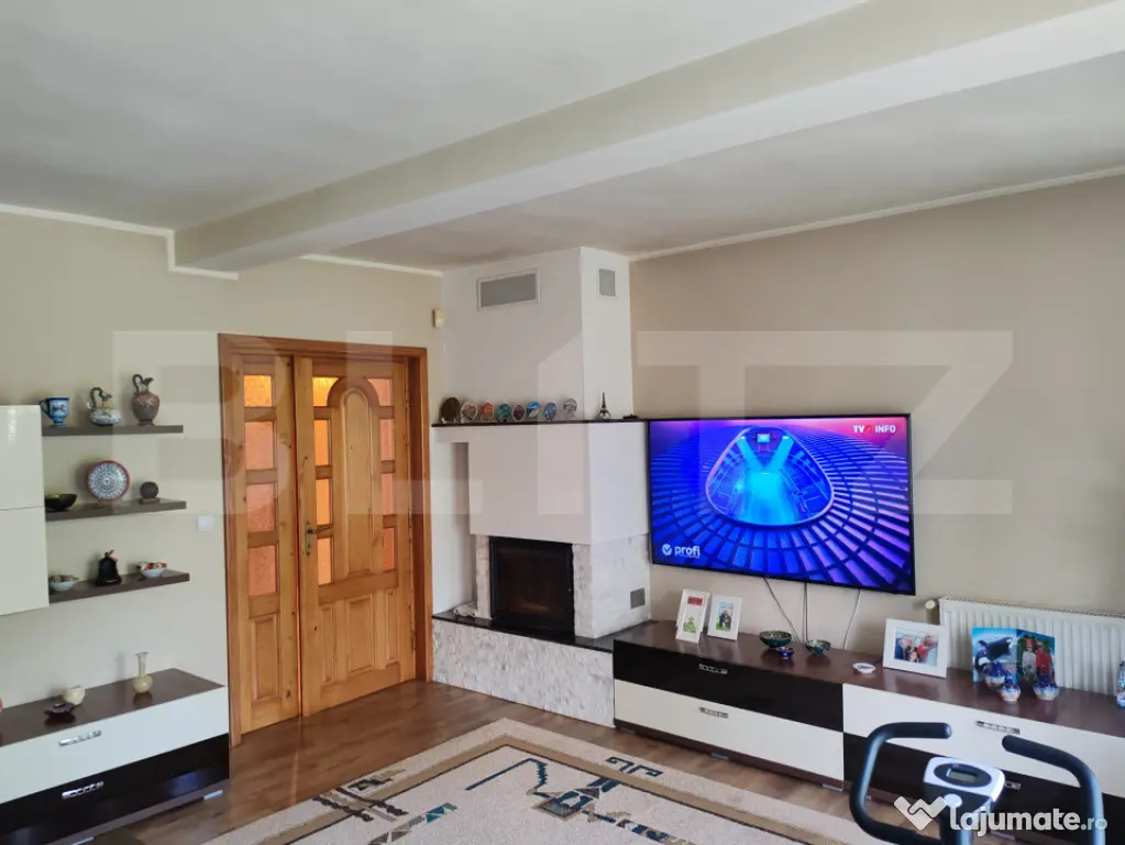 Casa 217mp, teren 1330mp, Lisaura