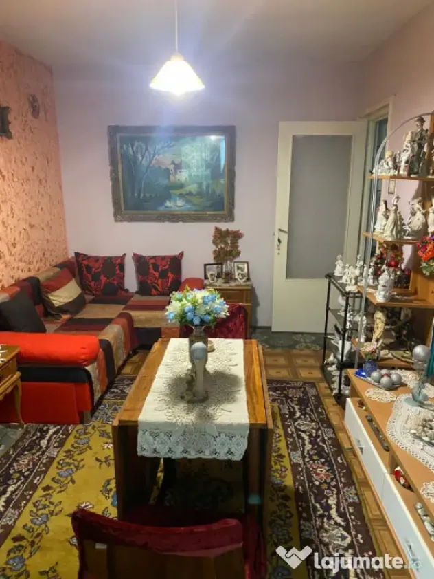 Apartament 3 camere de vânzare în Inel II, boxă la subsol