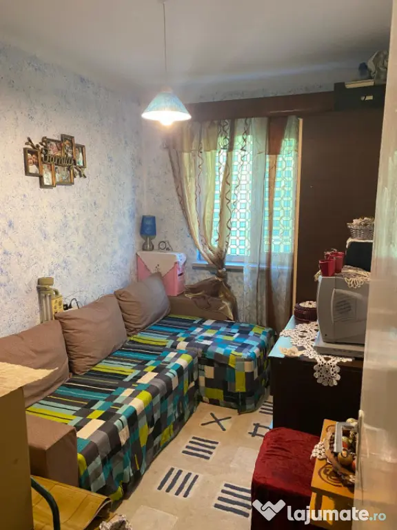 Apartament 3 camere de vânzare în Inel II, boxă la subsol