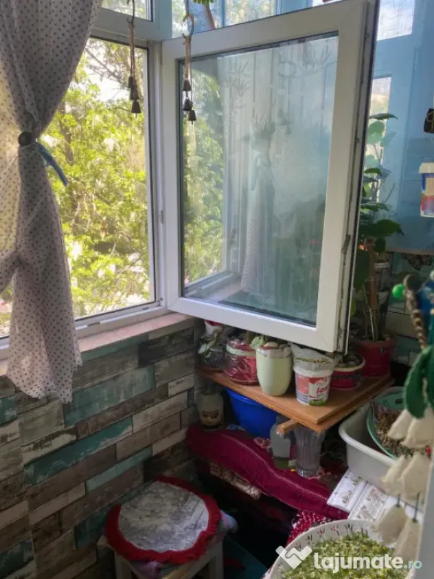 Apartament 3 camere de vânzare în Inel II, boxă la subsol